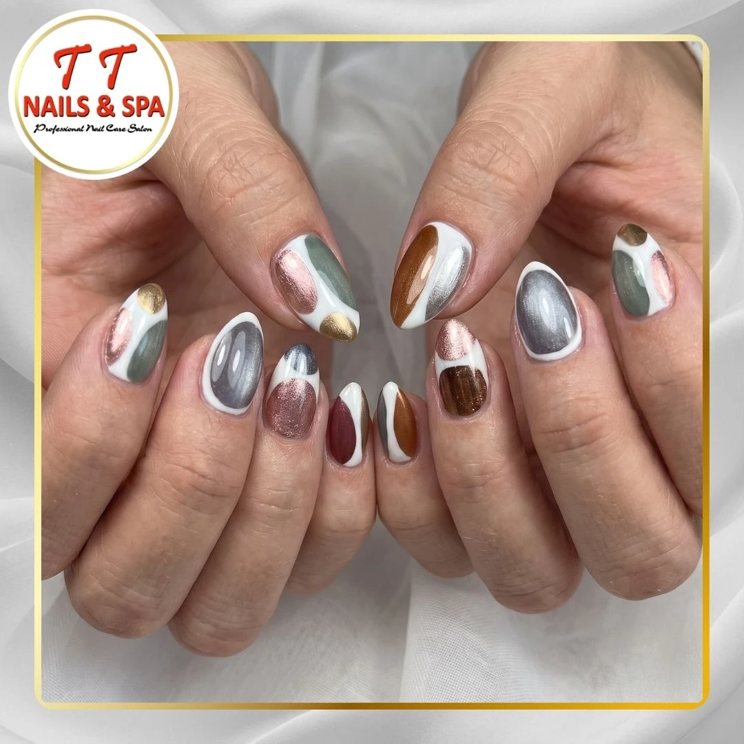 Trending Nail Art Designs_August 2026